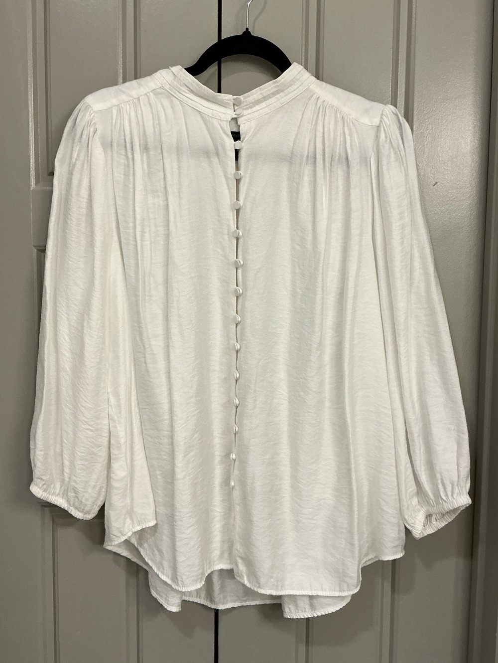 Ann Taylor White Collarless Button-Up Blouse Size Medium Linen Look Like New - Picture 2 of 5